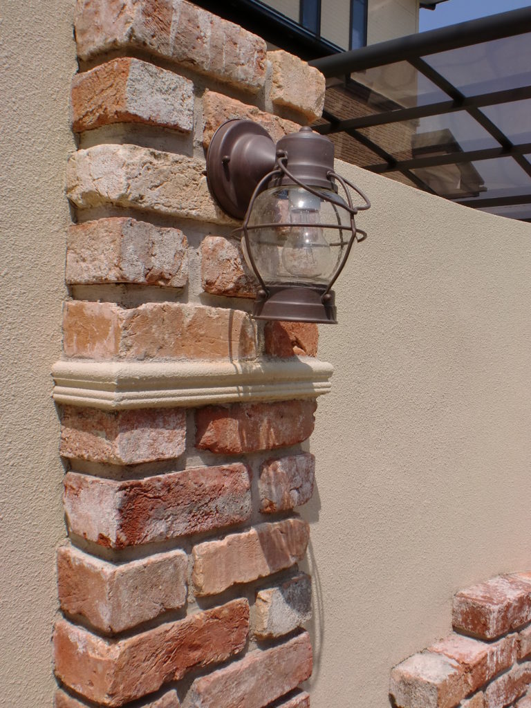 暮らしを彩る雑木の庭とライティング